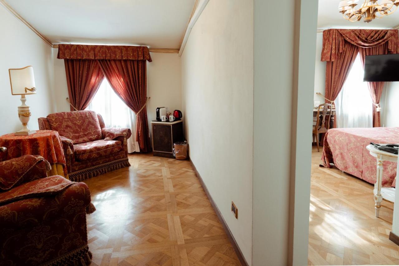 Hotel Palazzo Alexander Lucca Dış mekan fotoğraf