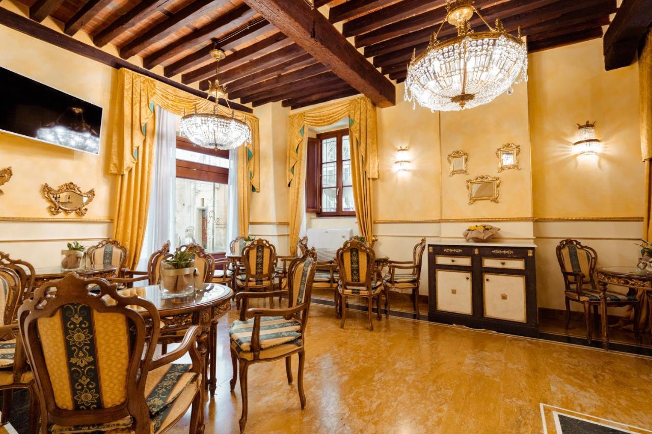 Hotel Palazzo Alexander Lucca Dış mekan fotoğraf